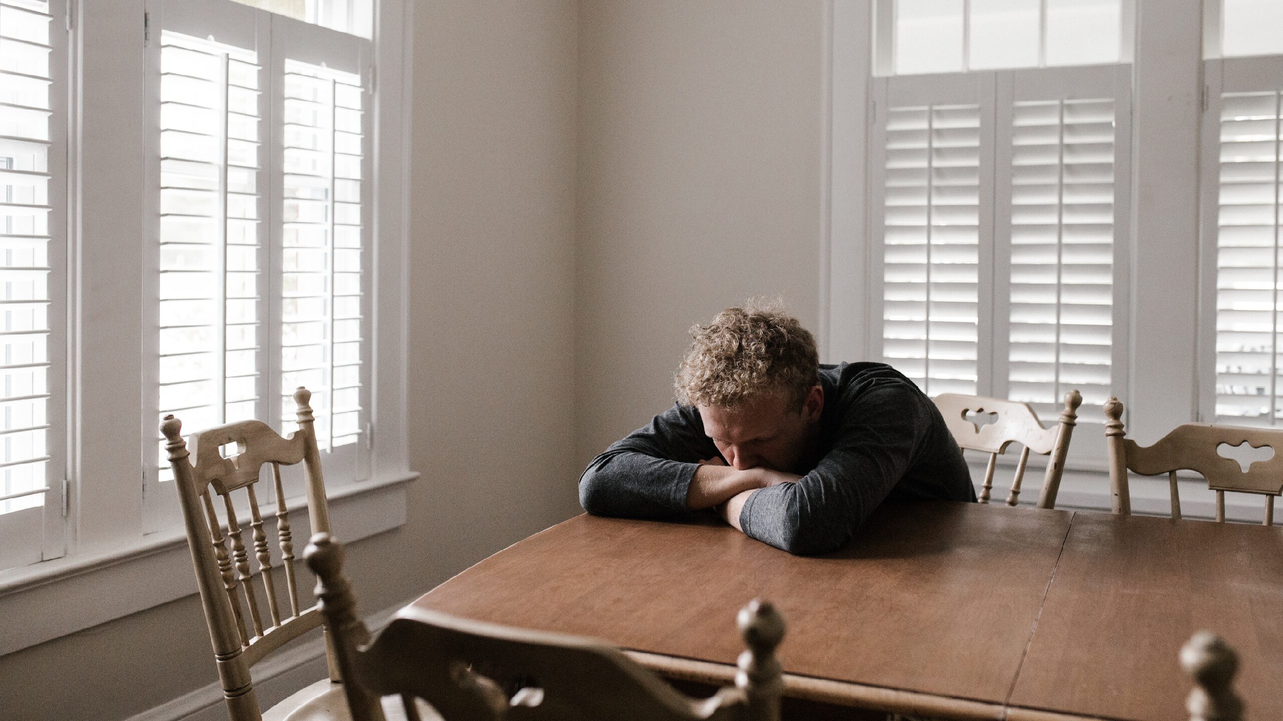 You are currently viewing How to Stay Grounded When Life Falls Apart